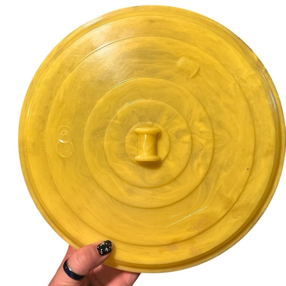 Vintage Cascade Made In USA Yellow Lucite Thread Box / Bowl With Lid